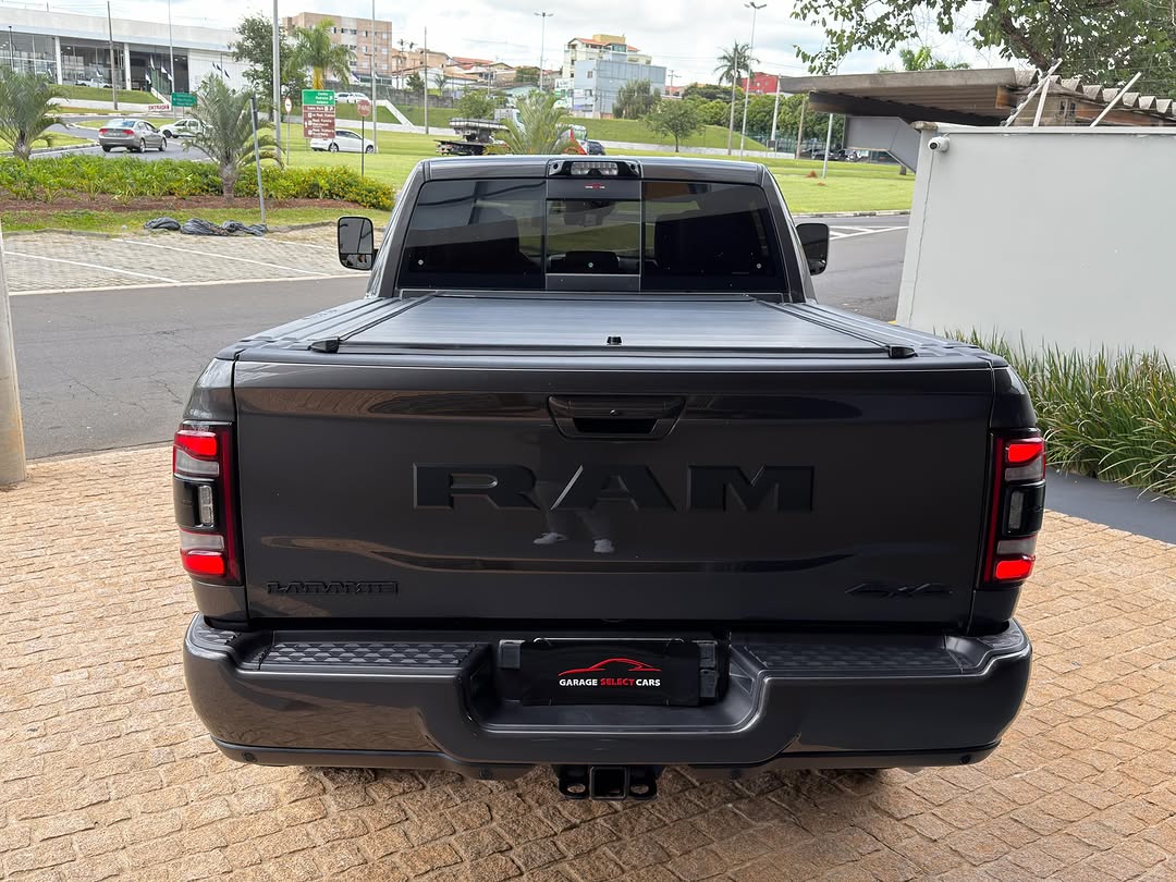 RAM 3500 NIGHT EDITION - Imagem 5