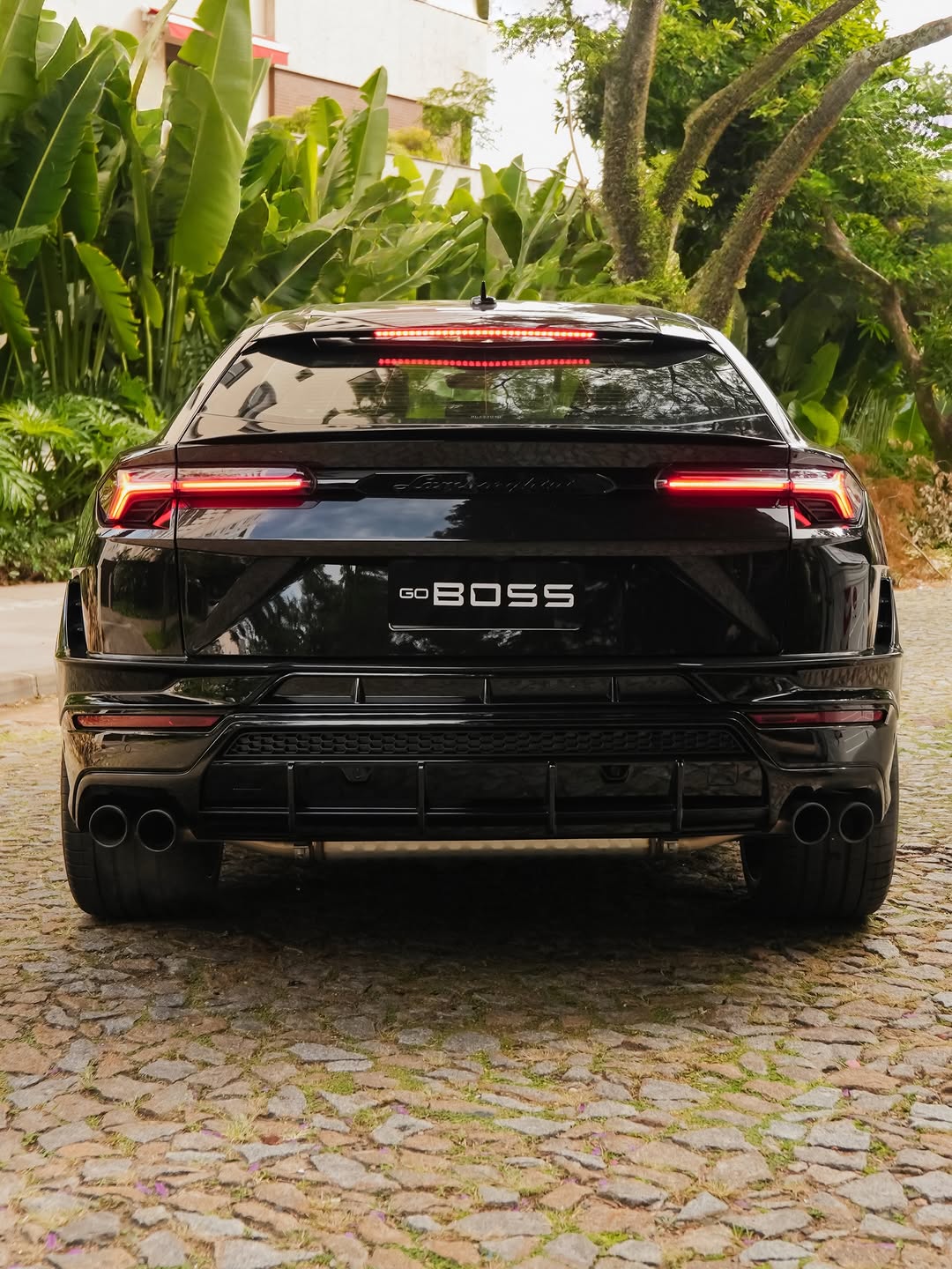 LAMBORGHINI URUS S - Imagem 14