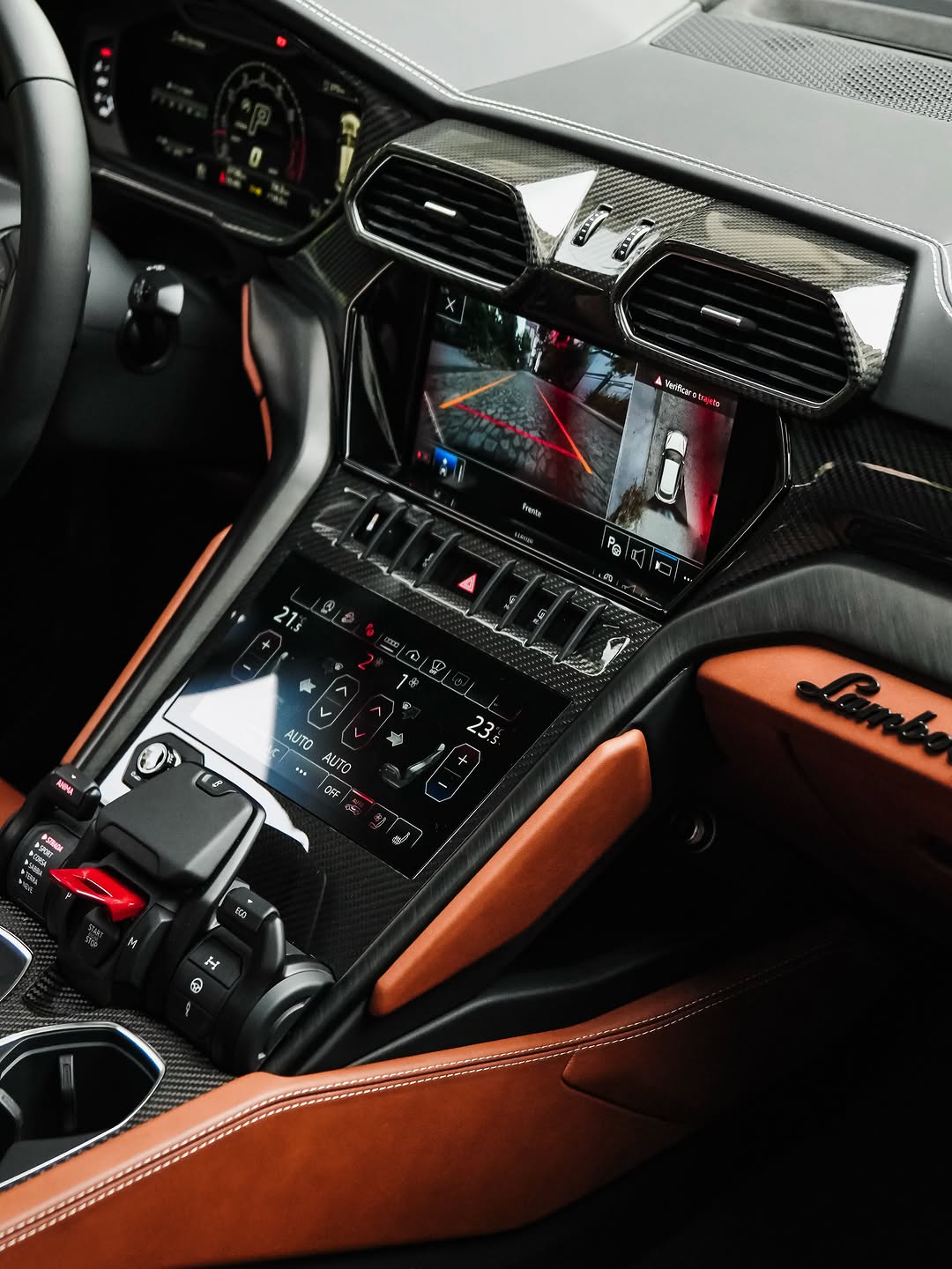 LAMBORGHINI URUS S - Imagem 16