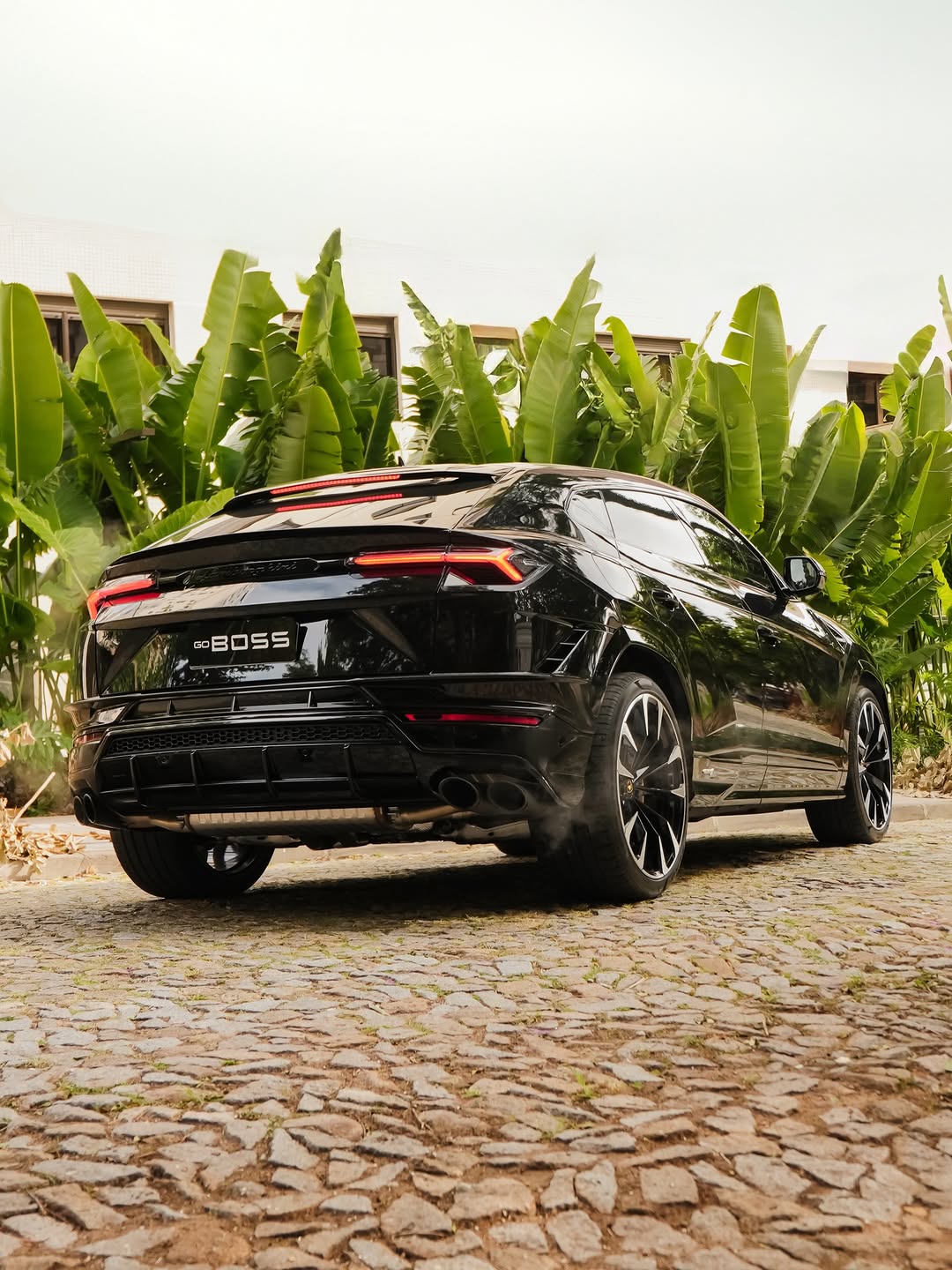 LAMBORGHINI URUS S - Imagem 4