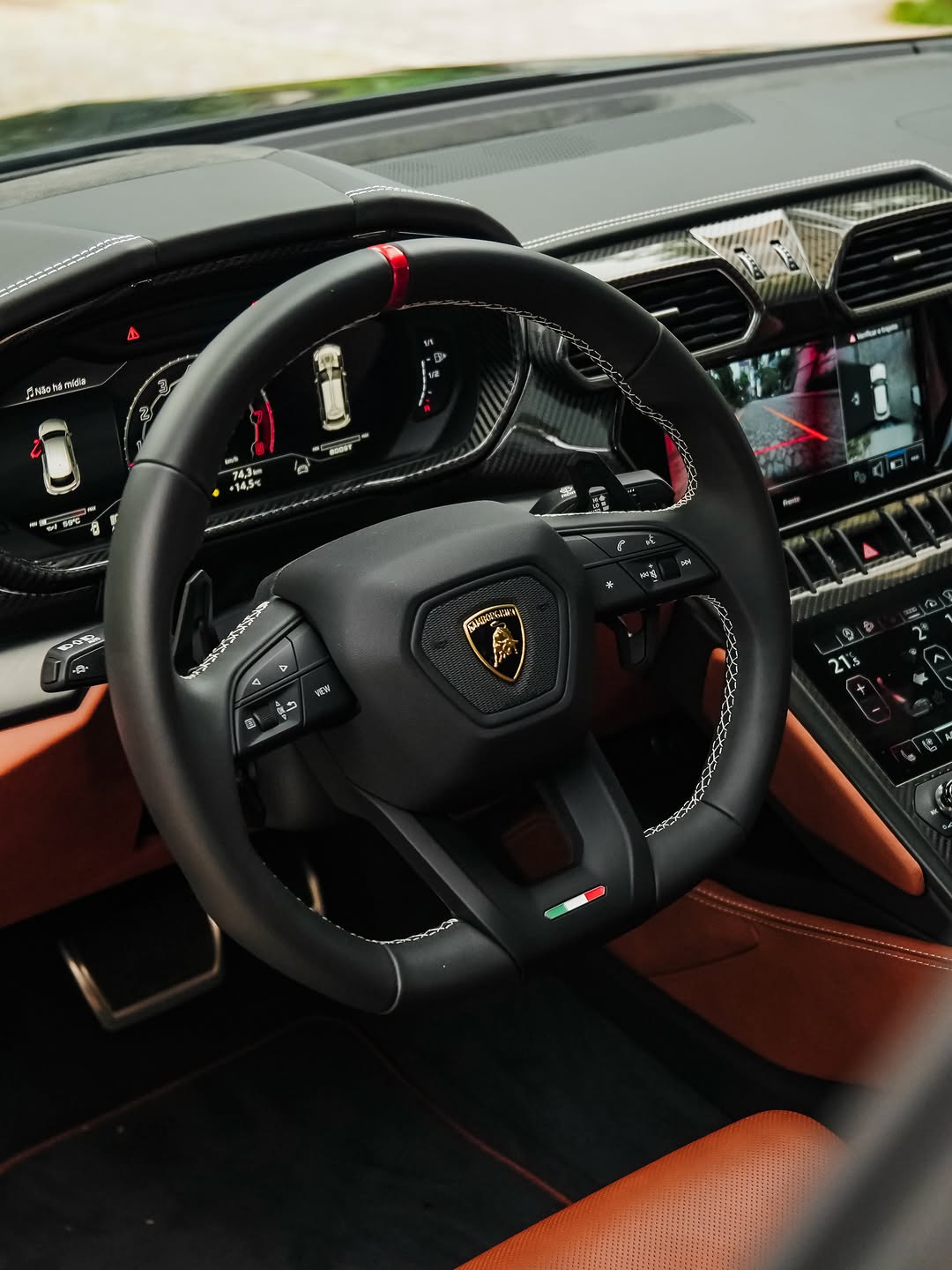 LAMBORGHINI URUS S - Imagem 7
