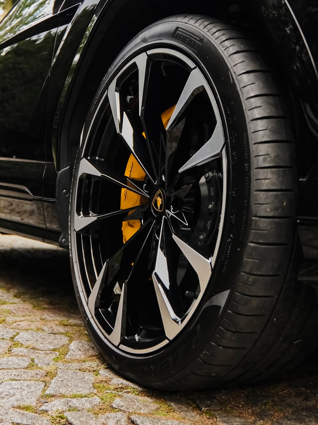 LAMBORGHINI URUS S - Imagem 9