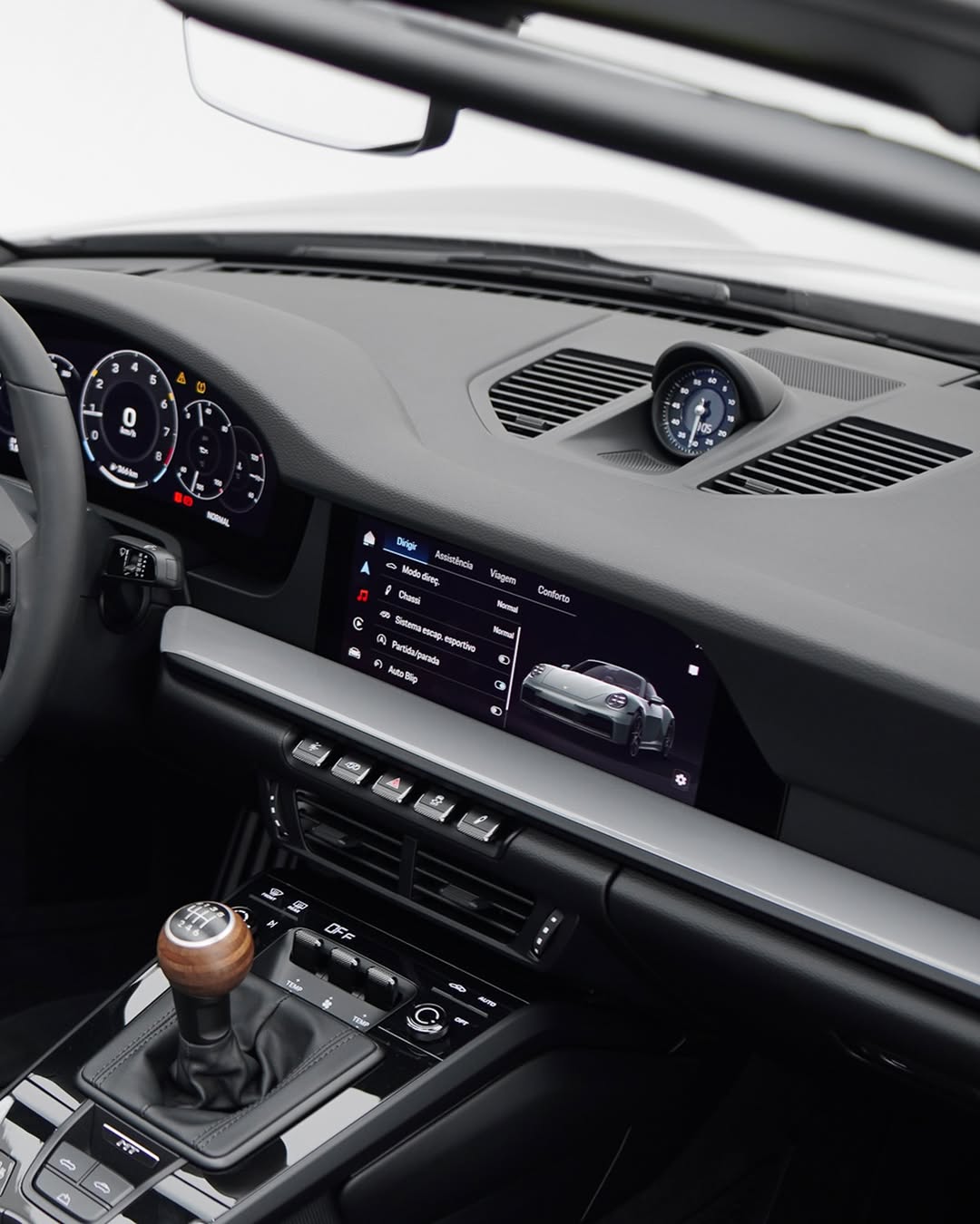 PORSCHE 911 CARRERA T CABRIOLET - Imagem 5