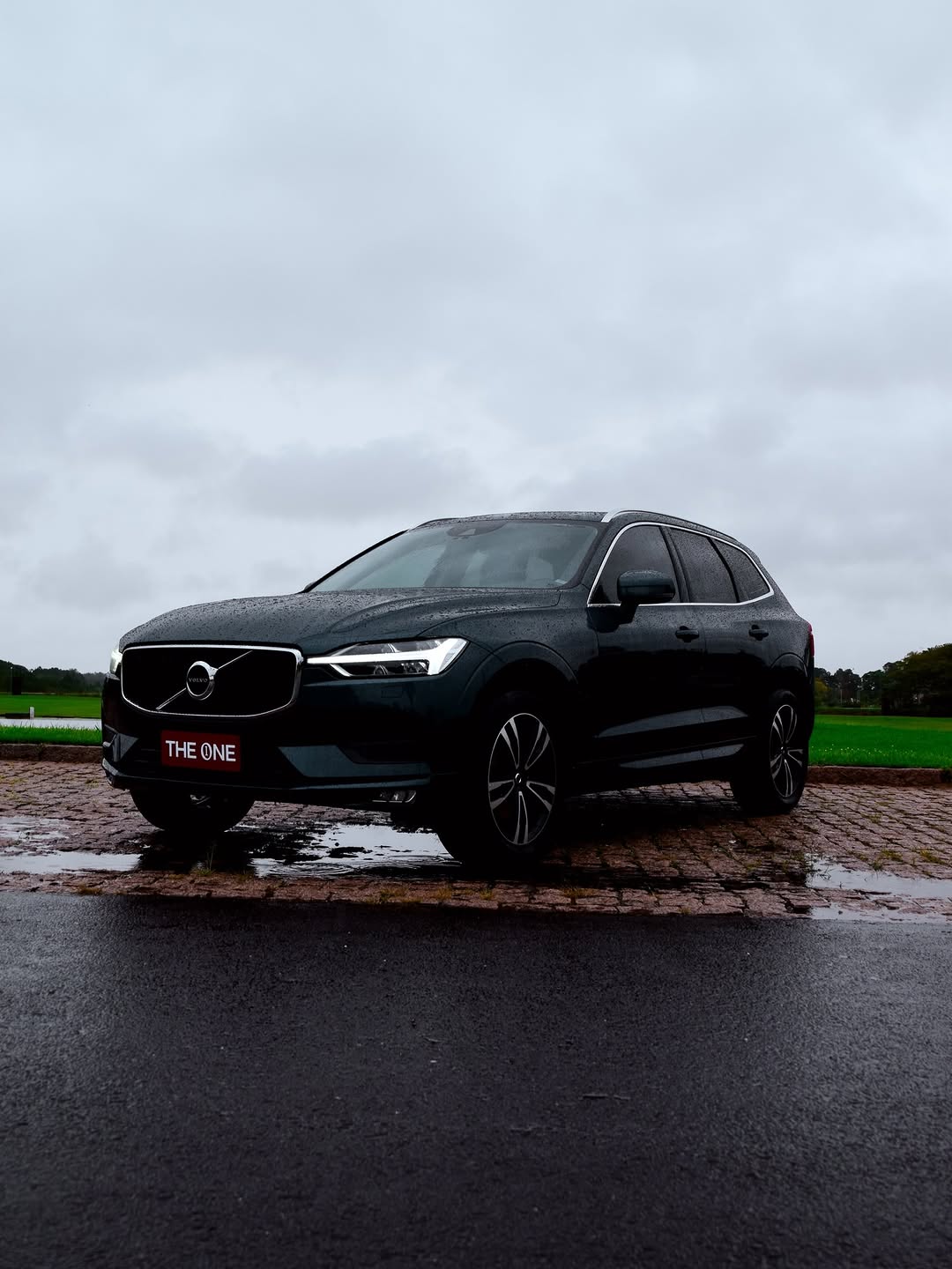 VOLVO XC60 T5 MOMENTUM - Imagem 1