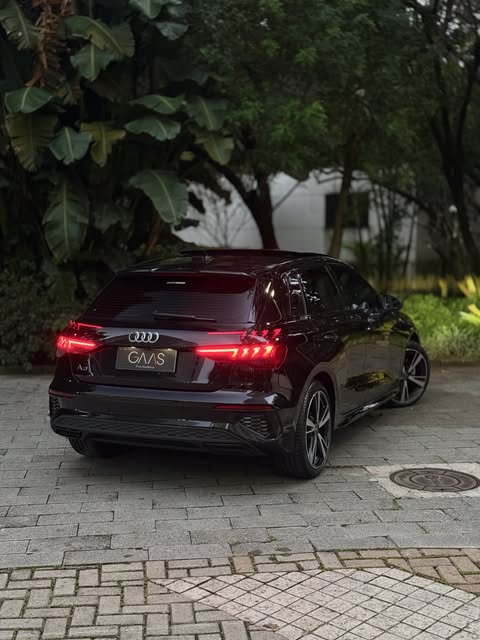 AUDI A3 SPORTBACK PERFORMANCE BLACK 40 TFSI MHEV S TRONIC - Imagem 4