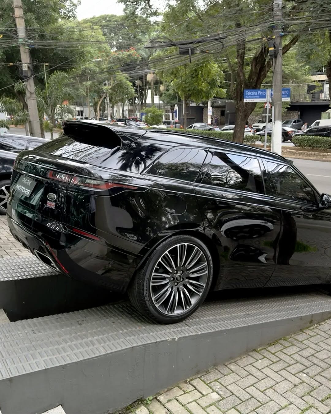 LAND ROVER RANGE ROVER VELAR R-DYNAMIC HSE - Imagem 5