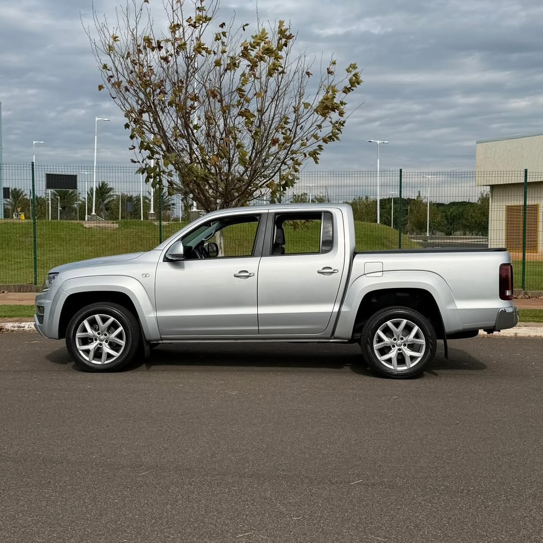 VOLKSWAGEN AMAROK HIGHLINE - Imagem 6