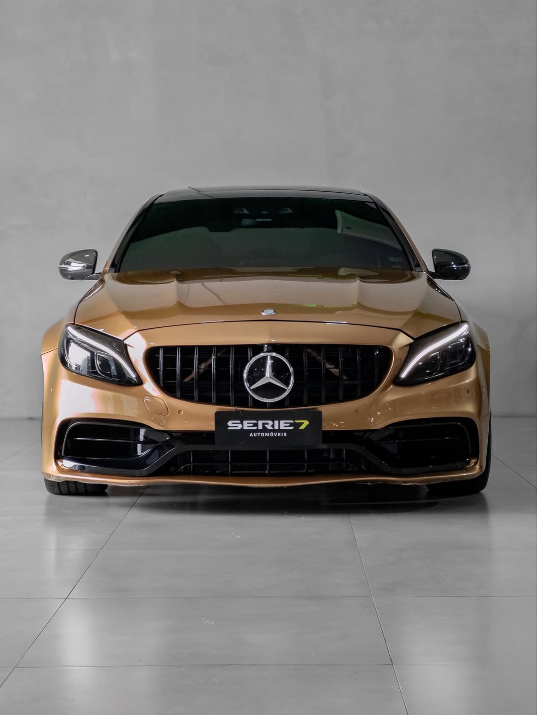 MERCEDES-BENZ C63 AMG - Imagem 2
