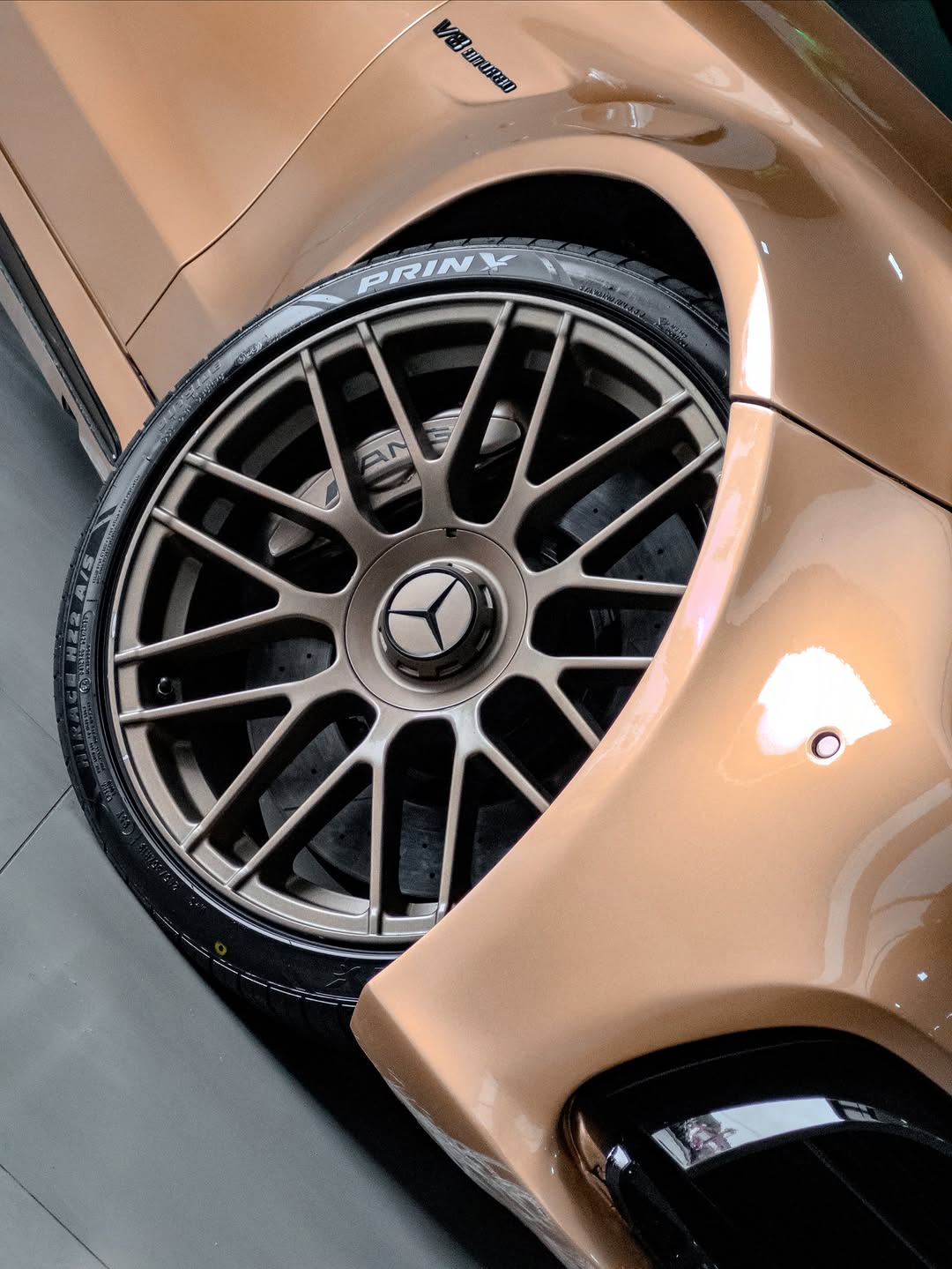 MERCEDES-BENZ C63 AMG - Imagem 3