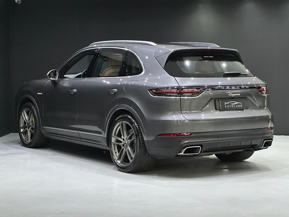 PORSCHE CAYENNE E-HYBRID AWD TIPTRONIC S BLINDADO - Imagem 2