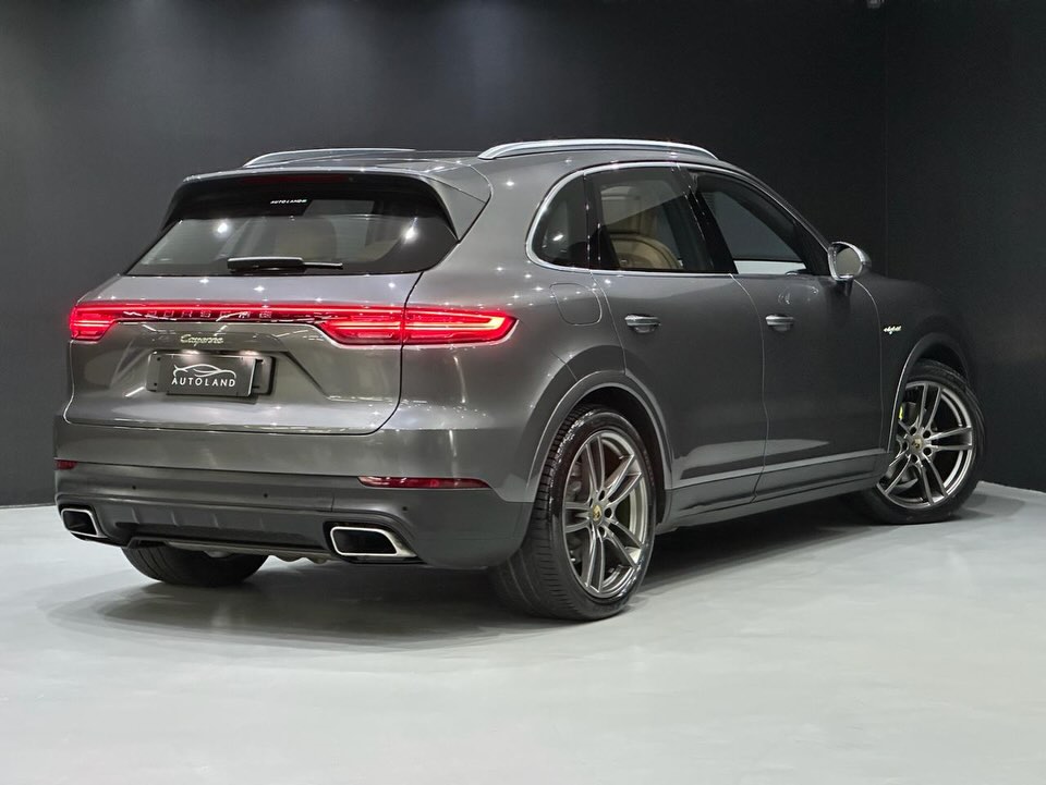 PORSCHE CAYENNE E-HYBRID AWD TIPTRONIC S BLINDADO - Imagem 4