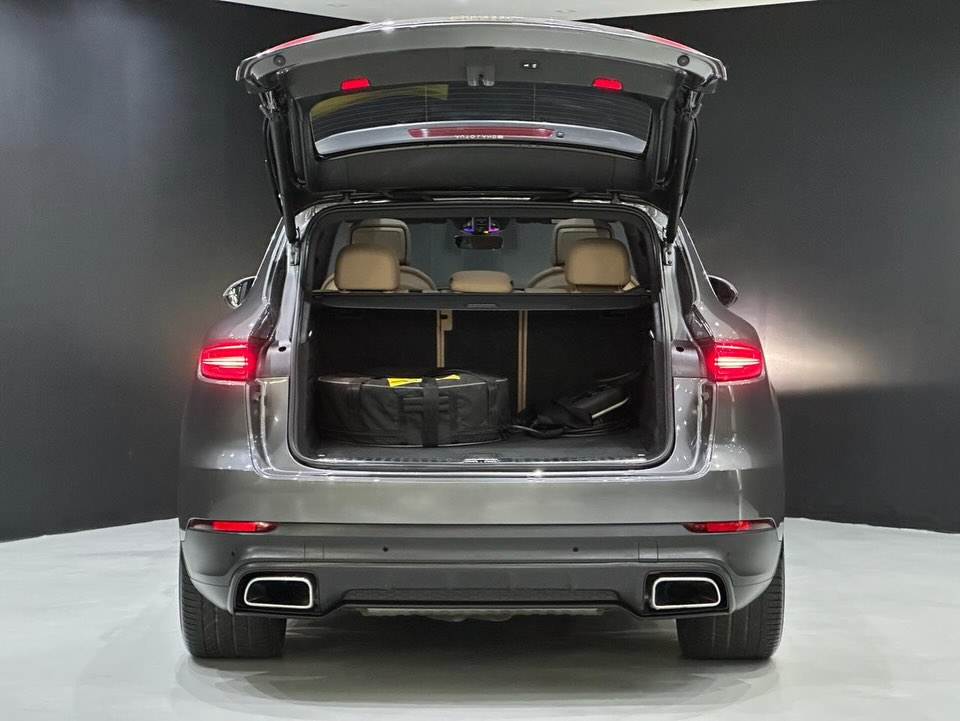 PORSCHE CAYENNE E-HYBRID AWD TIPTRONIC S BLINDADO - Imagem 8