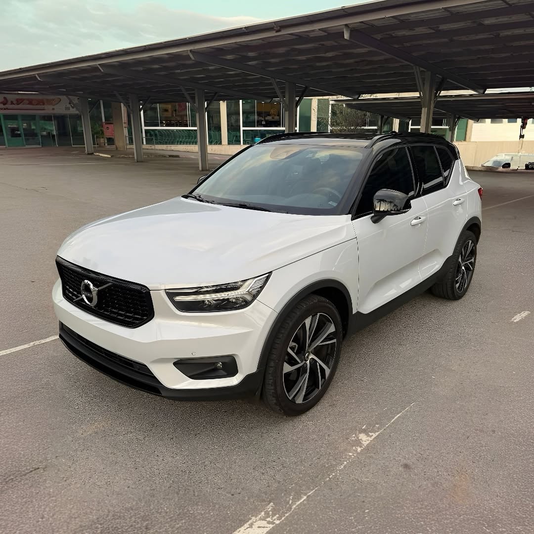 VOLVO XC40 T5 R-DESIGN - Imagem 2