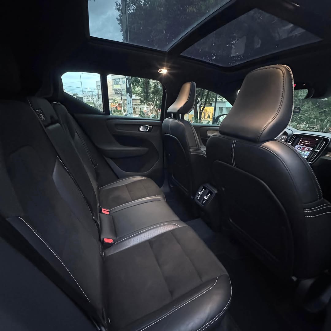 VOLVO XC40 T5 R-DESIGN - Imagem 10
