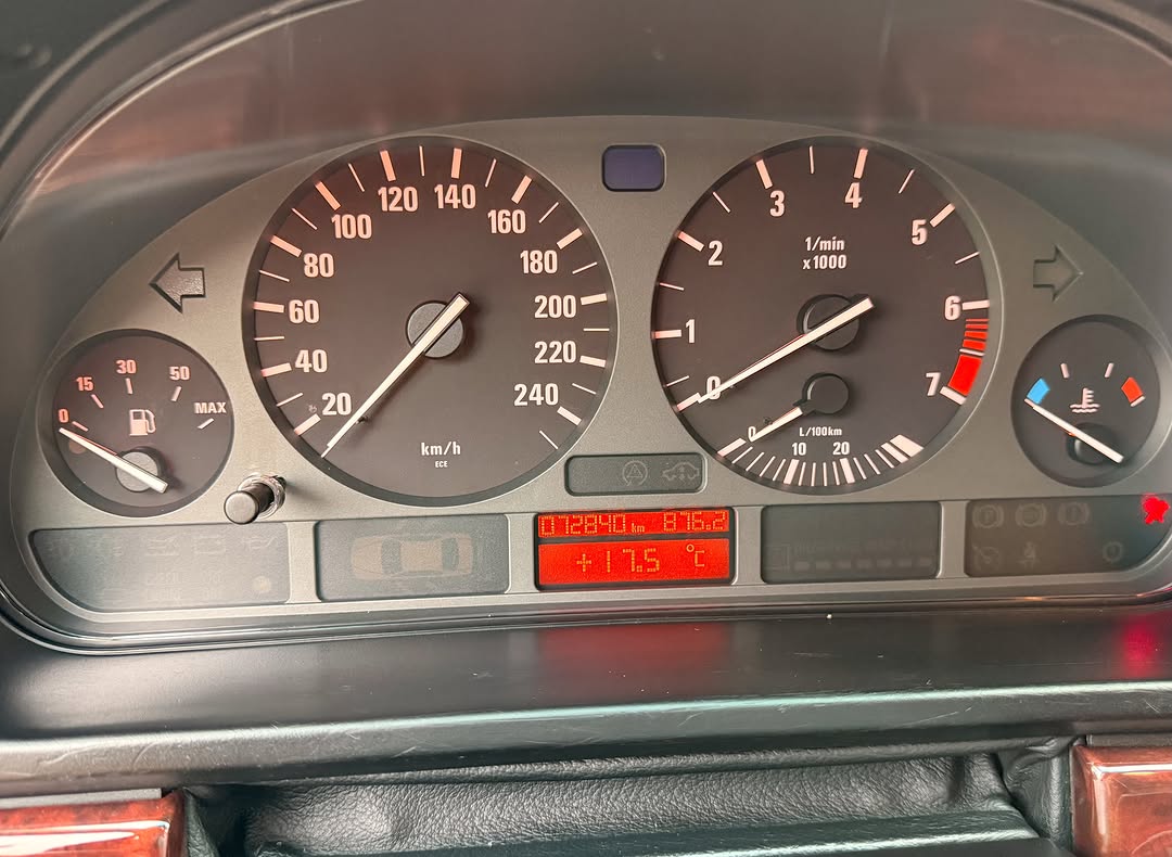 BMW 528I - Imagem 7