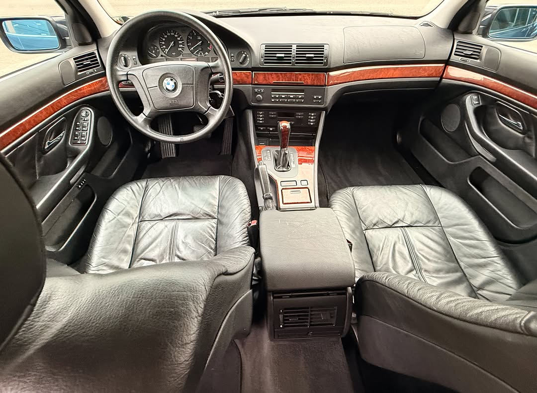 BMW 528I - Imagem 8