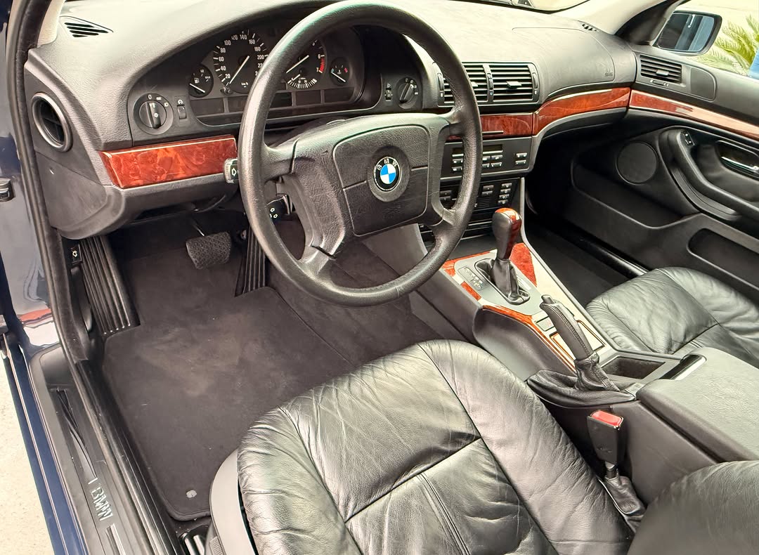 BMW 528I - Imagem 9