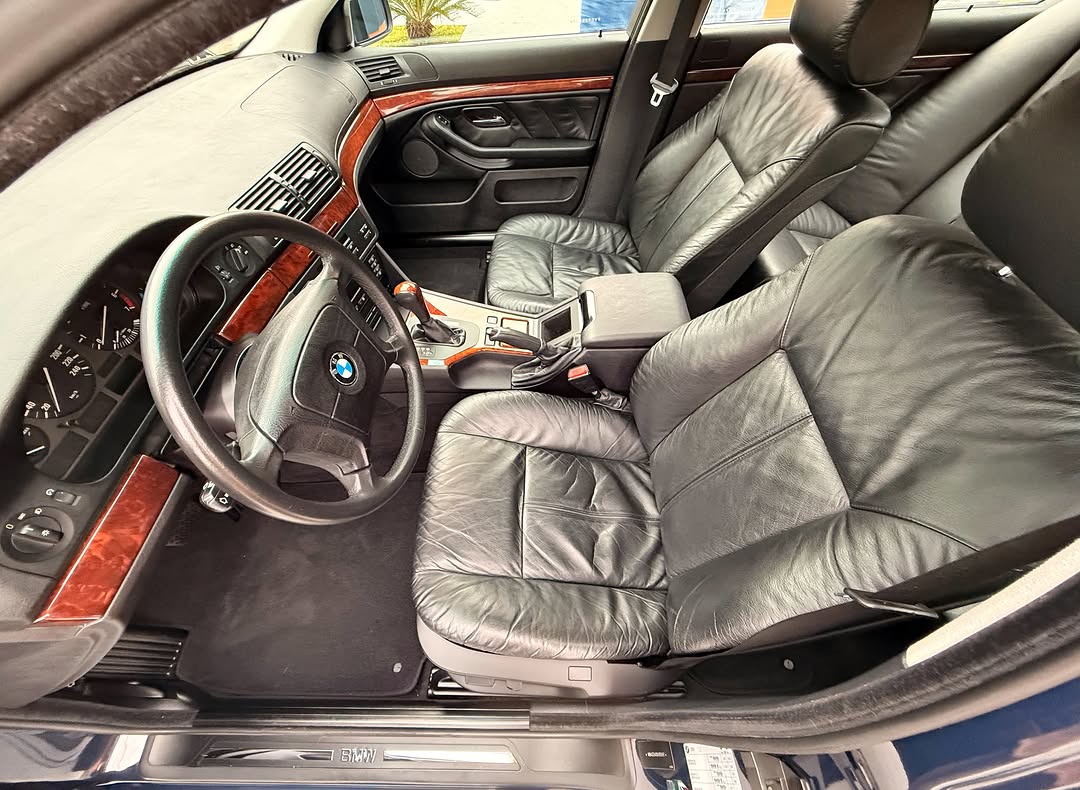 BMW 528I - Imagem 10