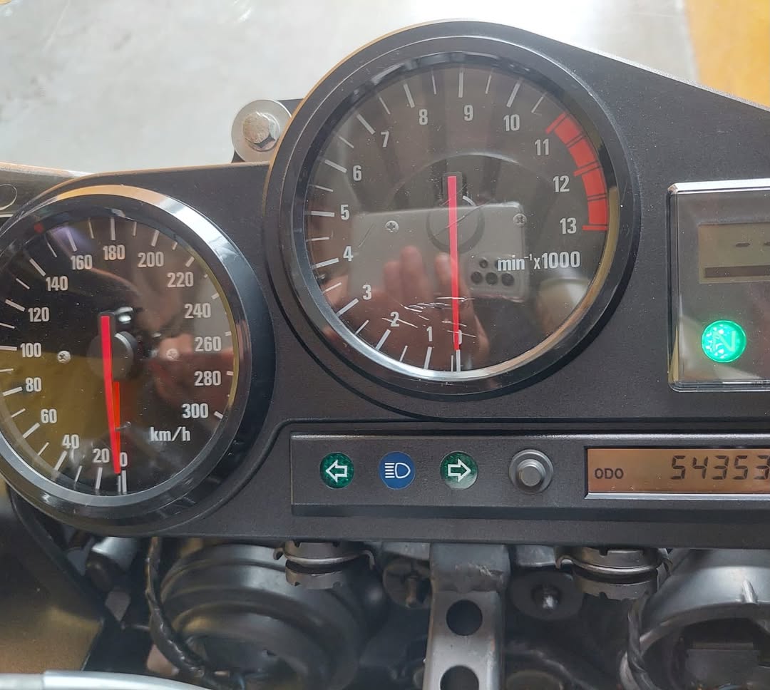 HONDA CBR 900 RR - Imagem 4