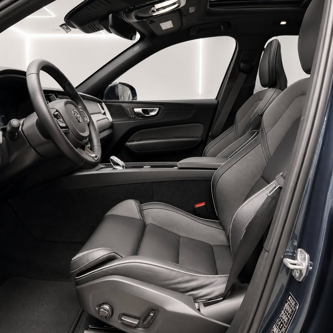 VOLVO XC60 T8 ULTIMATE DARK PHEV AWD - Imagem 8