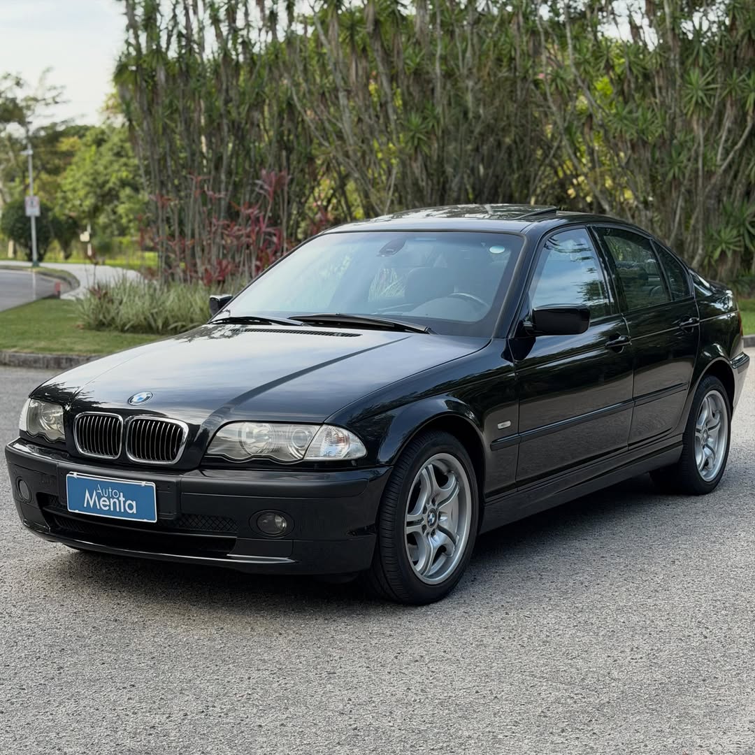 BMW 330I - Imagem 1