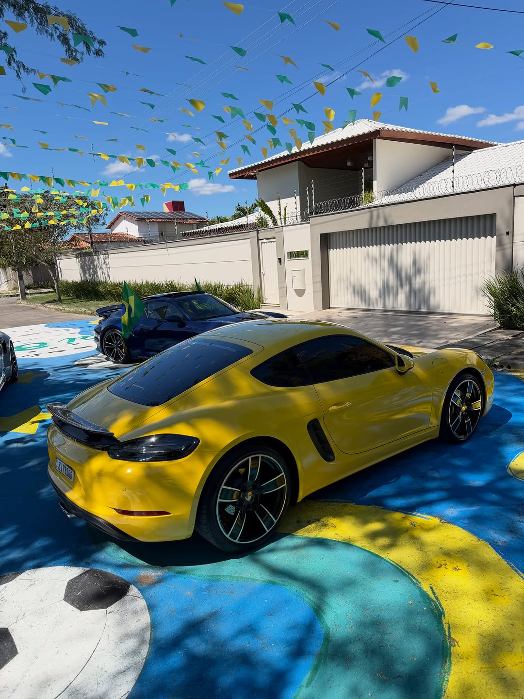 PORSCHE 718 CAYMAN 2.0 TURBO - Imagem 5