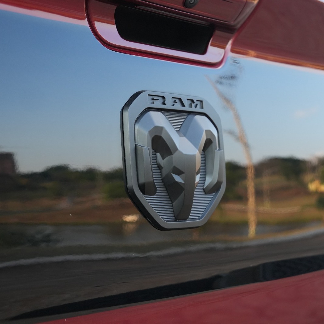 RAM 2500 LARAMIE - Imagem 9