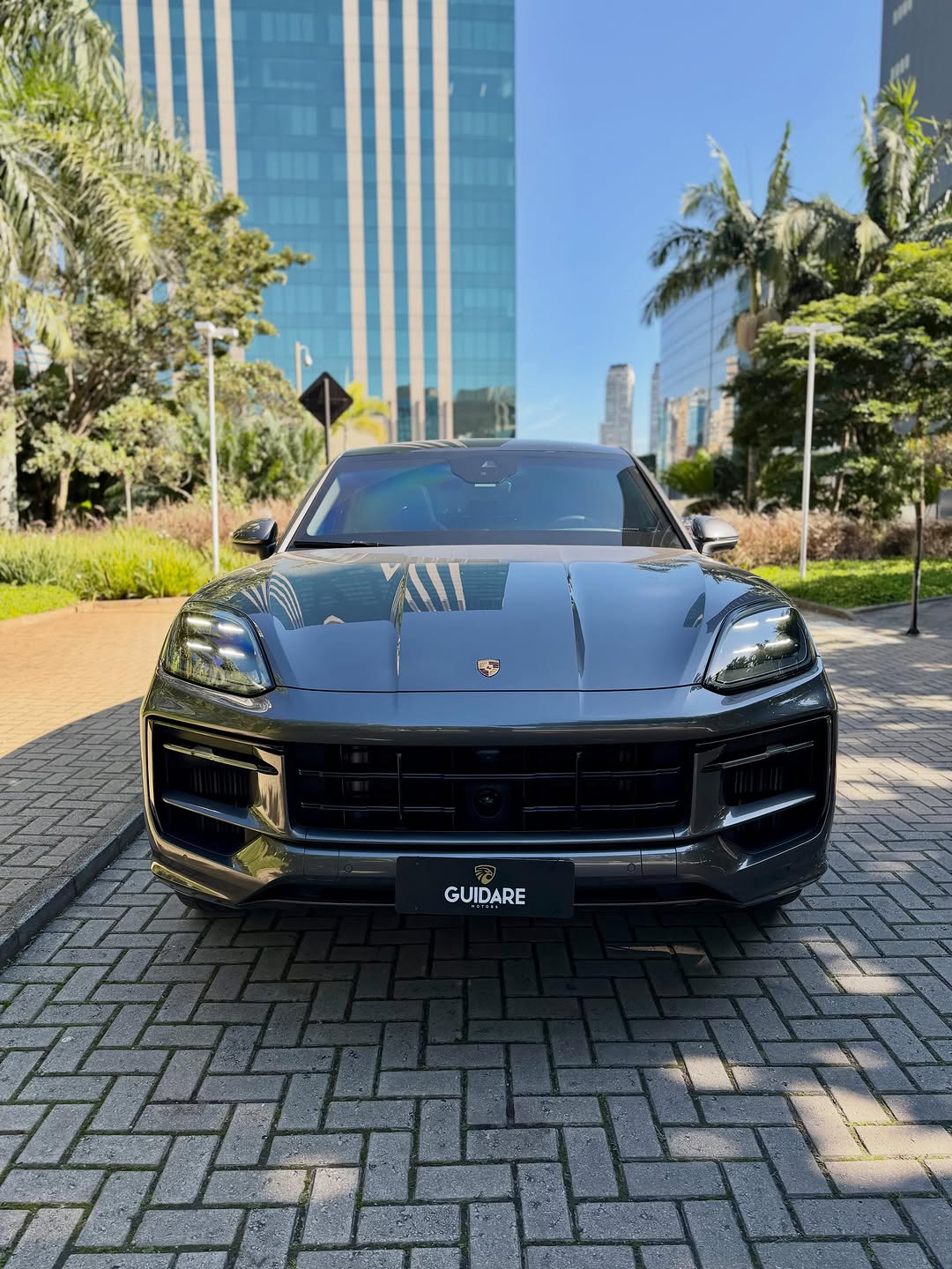 PORSCHE CAYENNE S COUPE E-HYBRID - Imagem 2