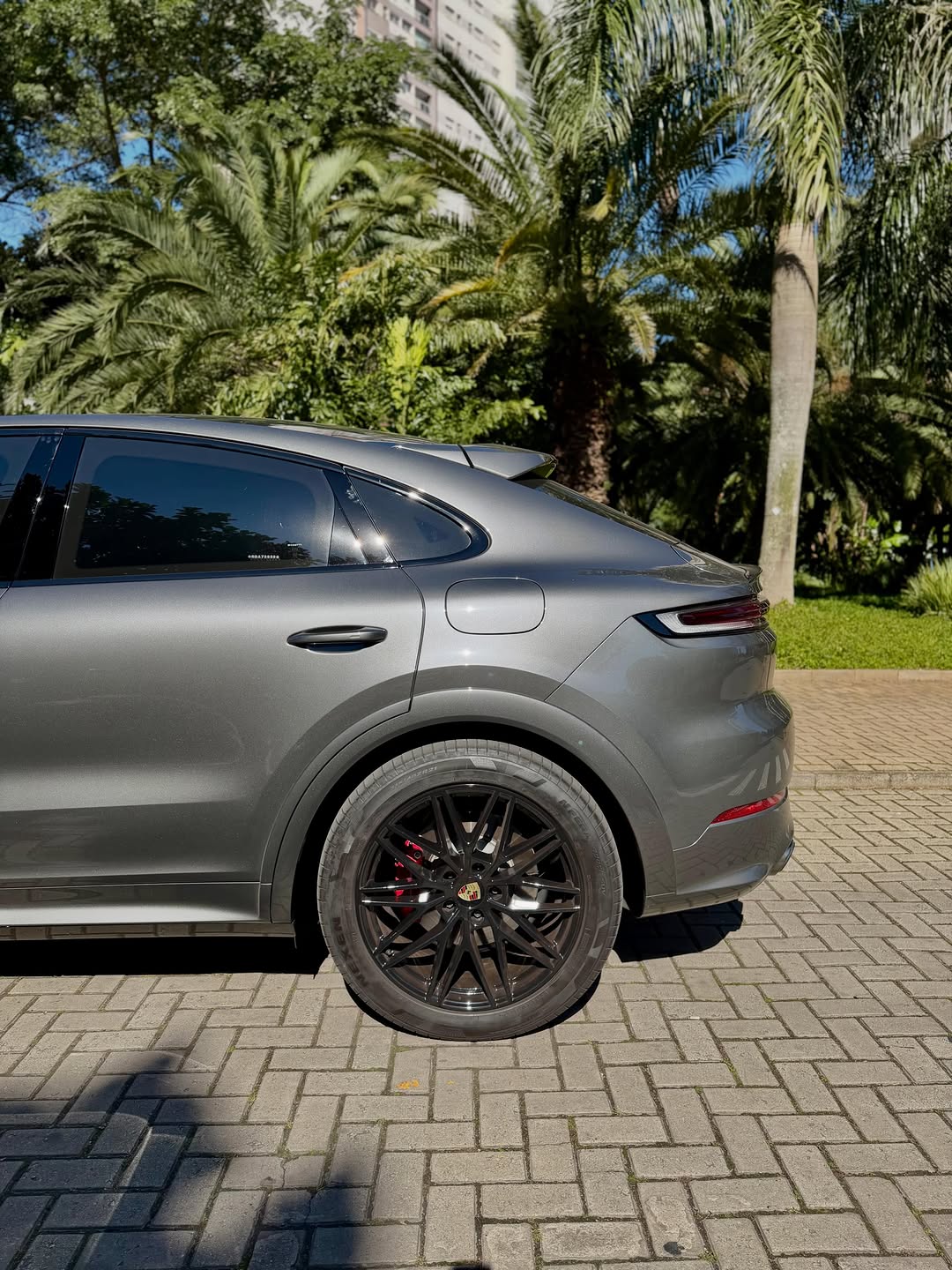 PORSCHE CAYENNE S COUPE E-HYBRID - Imagem 5