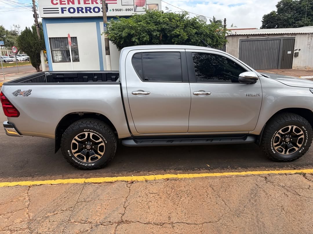 TOYOTA HILUX SRV 2.8 TURBO DIESEL 4X4 AUTOMÁTICO - Imagem 4