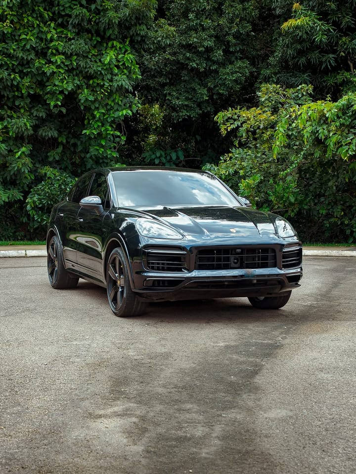 PORSCHE CAYENNE PLATINUM EDITION E-HYBRID