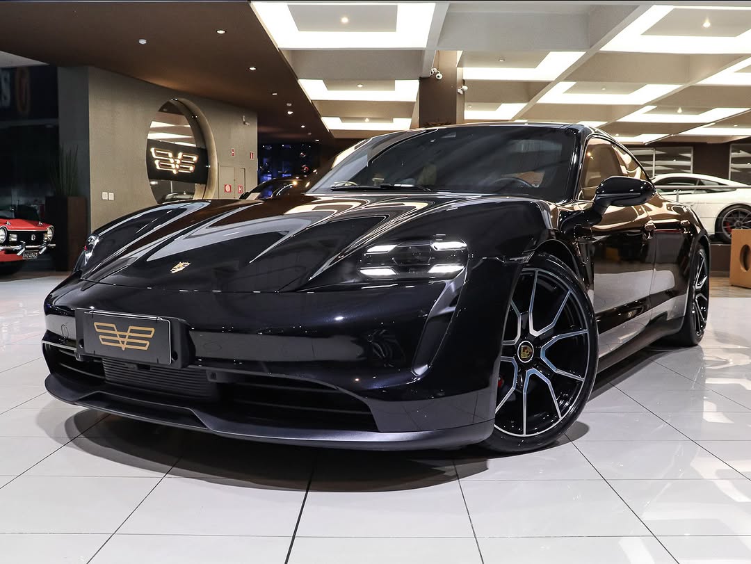 PORSCHE TAYCAN 4S - Imagem 1