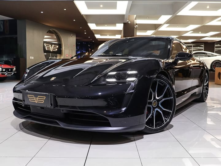 PORSCHE TAYCAN 4S