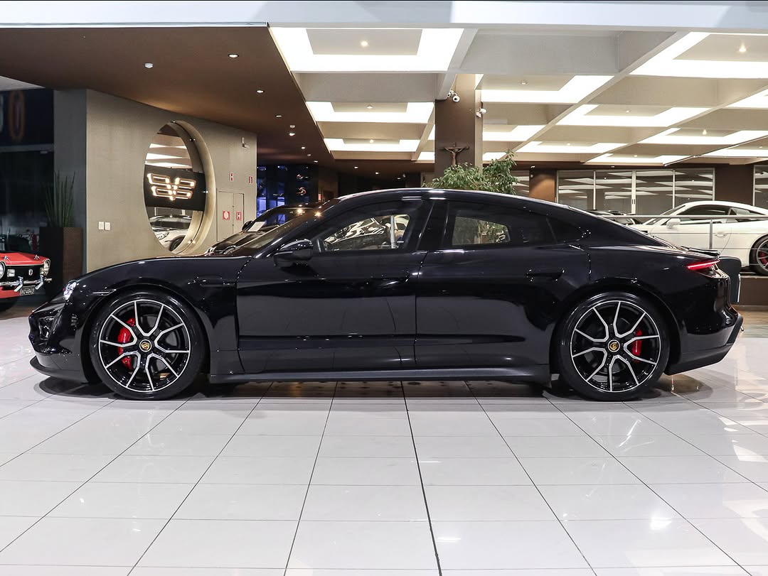 PORSCHE TAYCAN 4S - Imagem 2