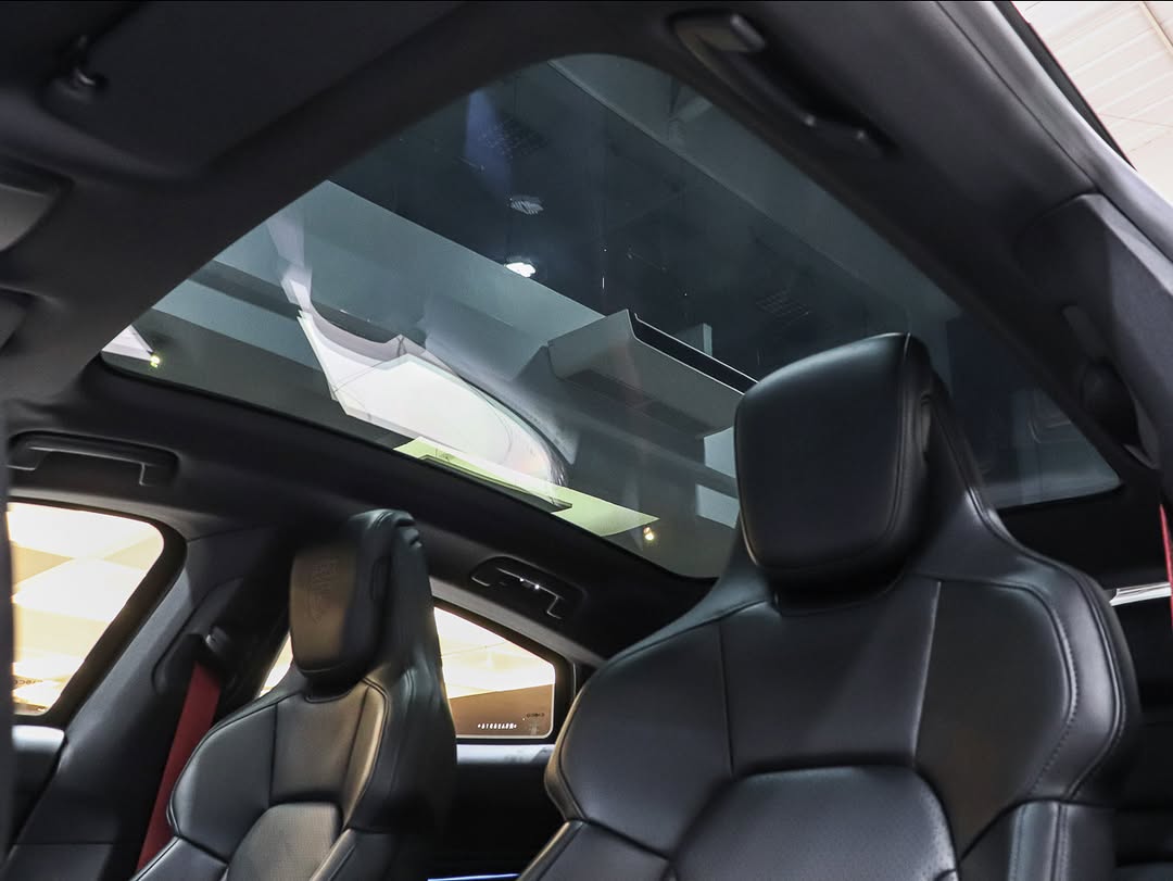 PORSCHE TAYCAN 4S - Imagem 7