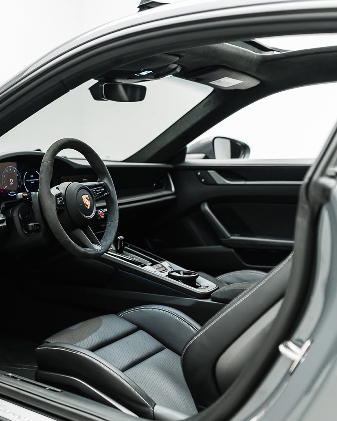 PORSCHE 911 CARRERA - Imagem 6