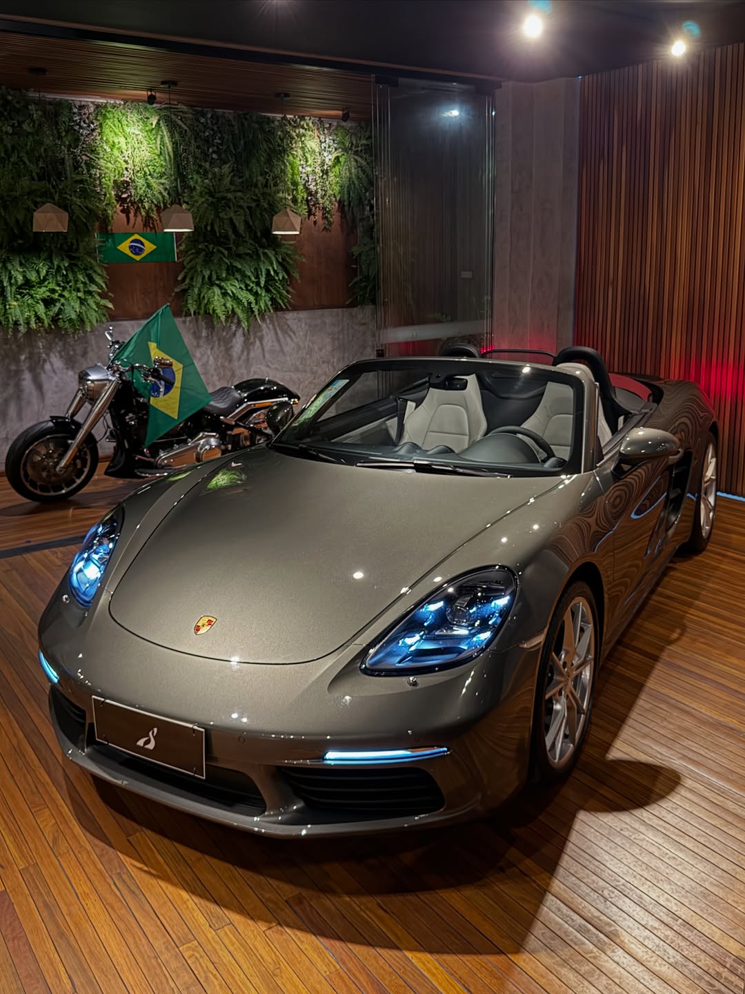 PORSCHE 718 BOXSTER - Imagem 1