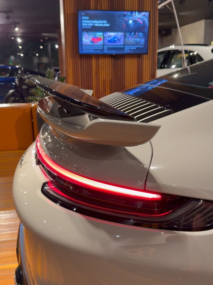 PORSCHE 911 TURBO - Imagem 20