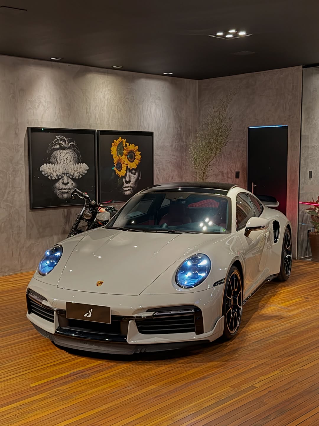 PORSCHE 911 TURBO - Imagem 5