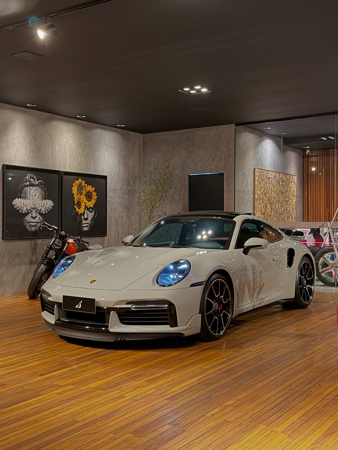PORSCHE 911 TURBO - Imagem 10