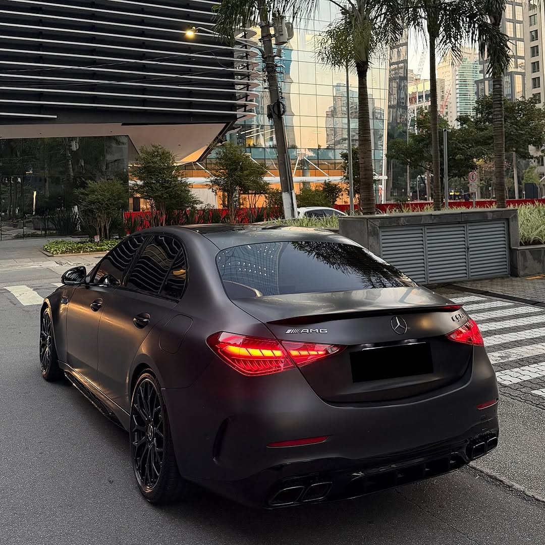 MERCEDES-BENZ C63 AMG 2.0 PHEV S PERFORMANCE - Imagem 2