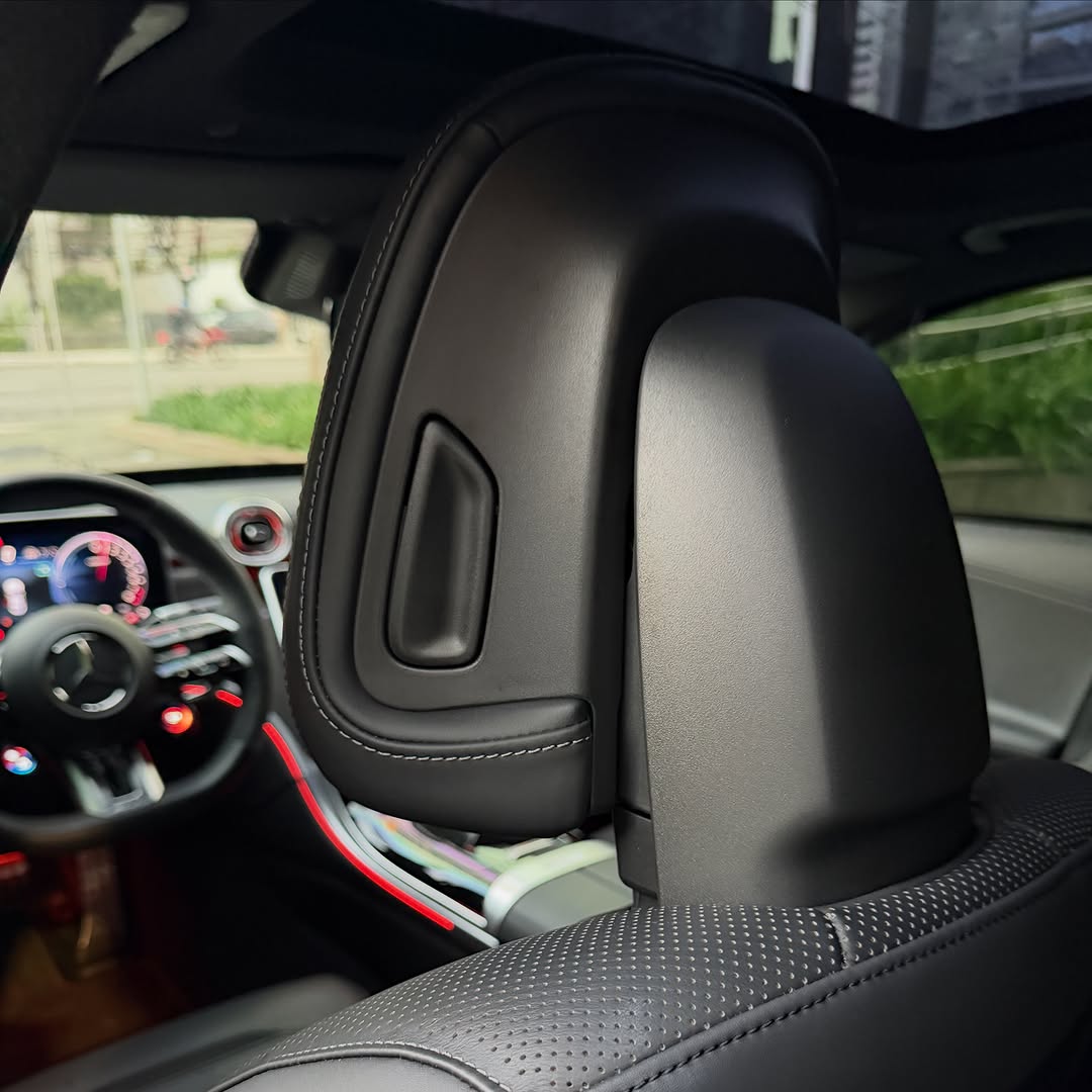 MERCEDES-BENZ C63 AMG 2.0 PHEV S PERFORMANCE - Imagem 15