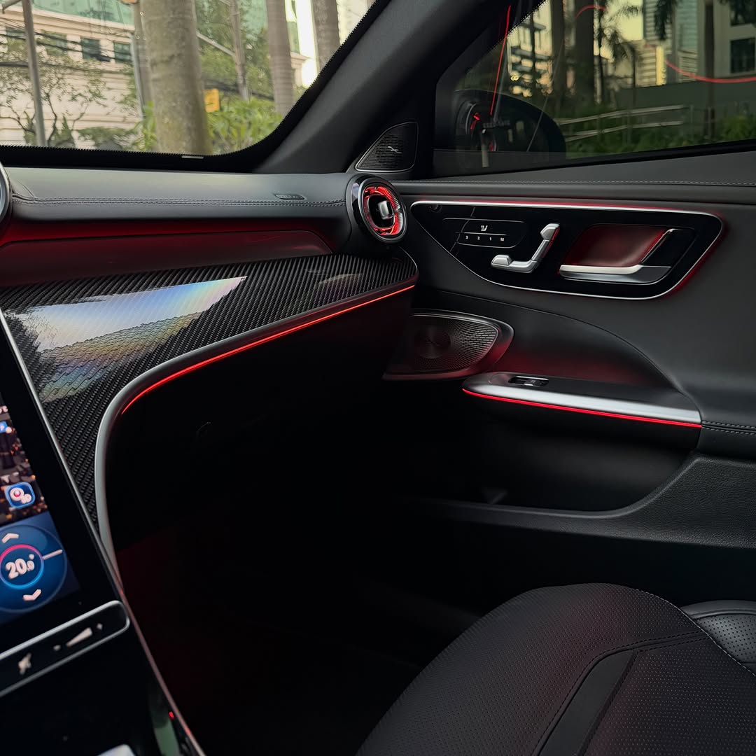 MERCEDES-BENZ C63 AMG 2.0 PHEV S PERFORMANCE - Imagem 17