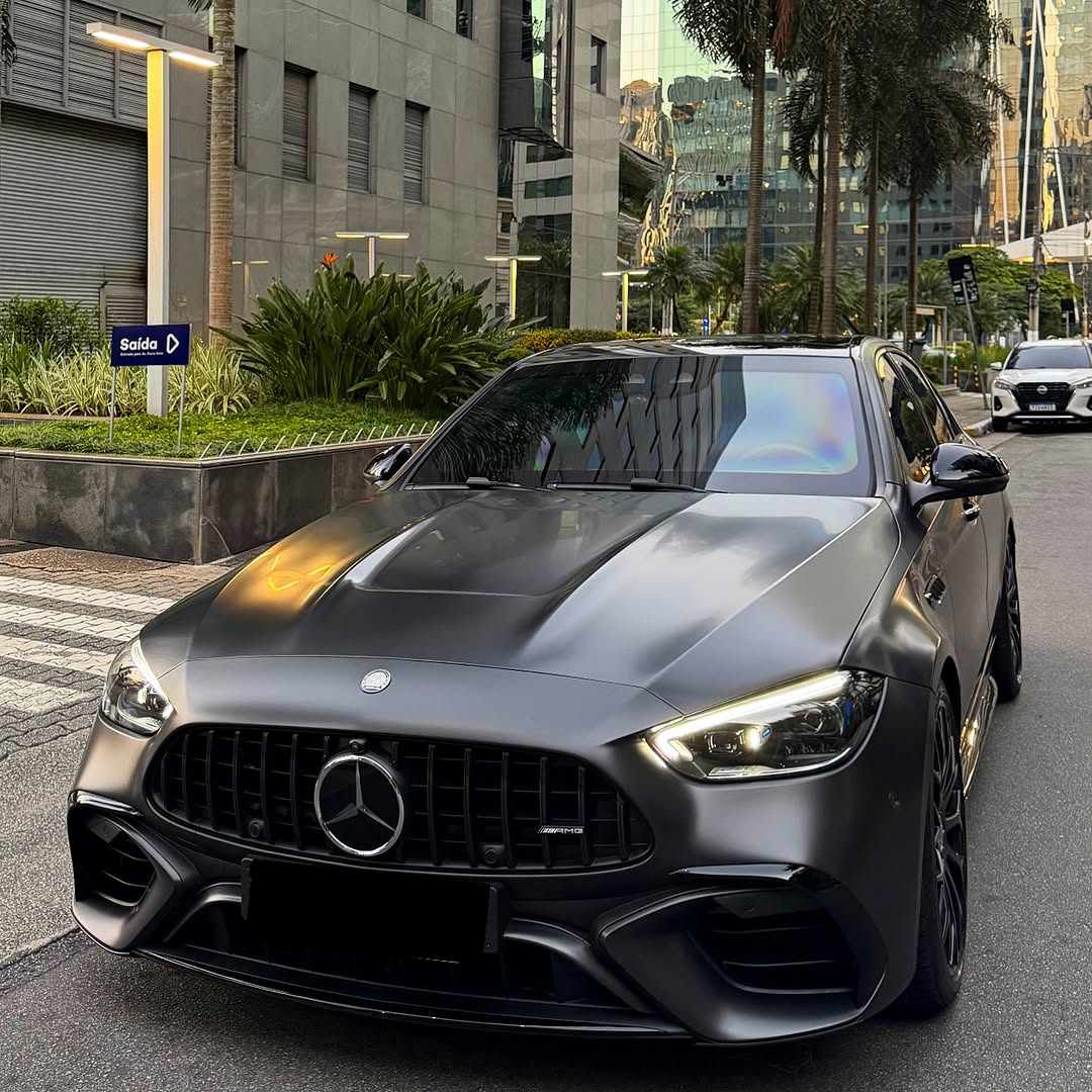 MERCEDES-BENZ C63 AMG 2.0 PHEV S PERFORMANCE - Imagem 6