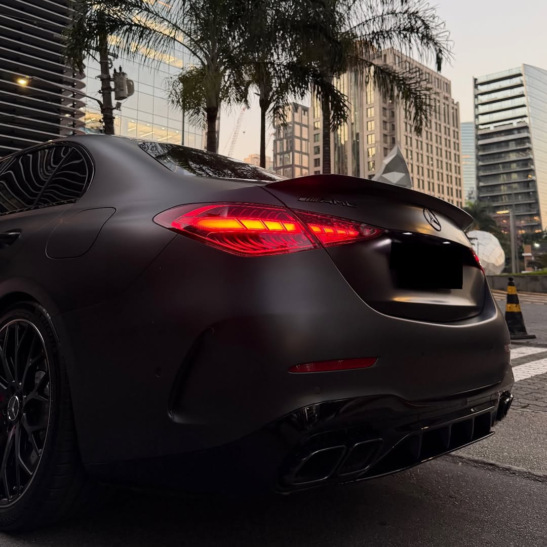 MERCEDES-BENZ C63 AMG 2.0 PHEV S PERFORMANCE - Imagem 10