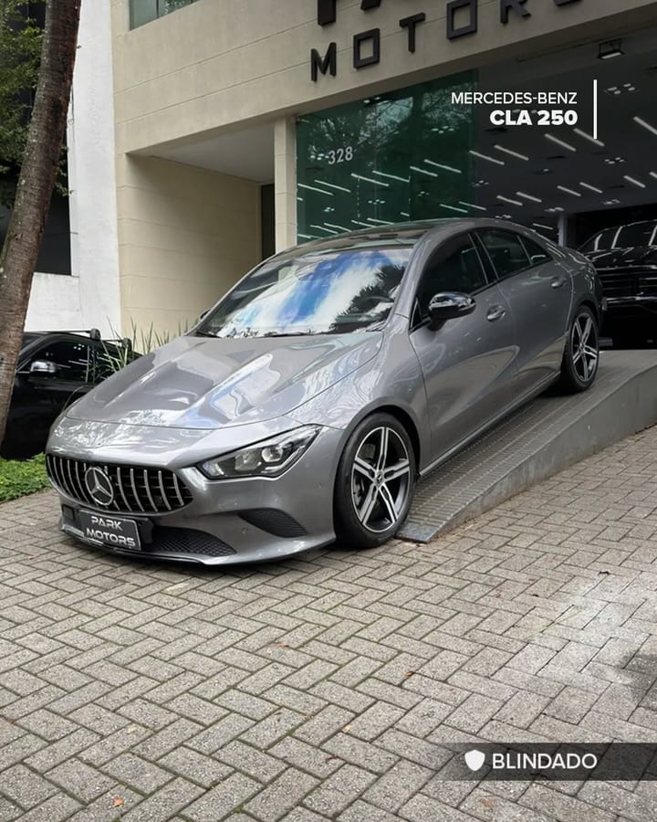 MERCEDES-BENZ CLA 250