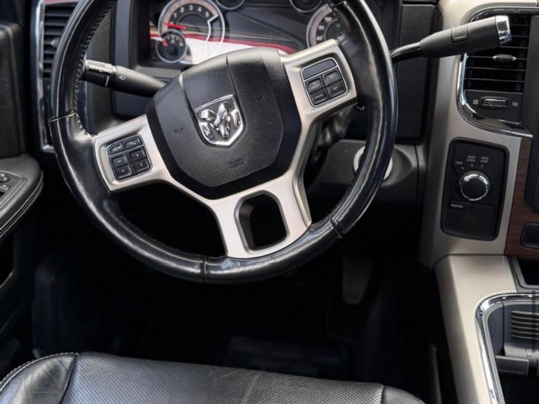 RAM 2500 LARAMIE - Imagem 8