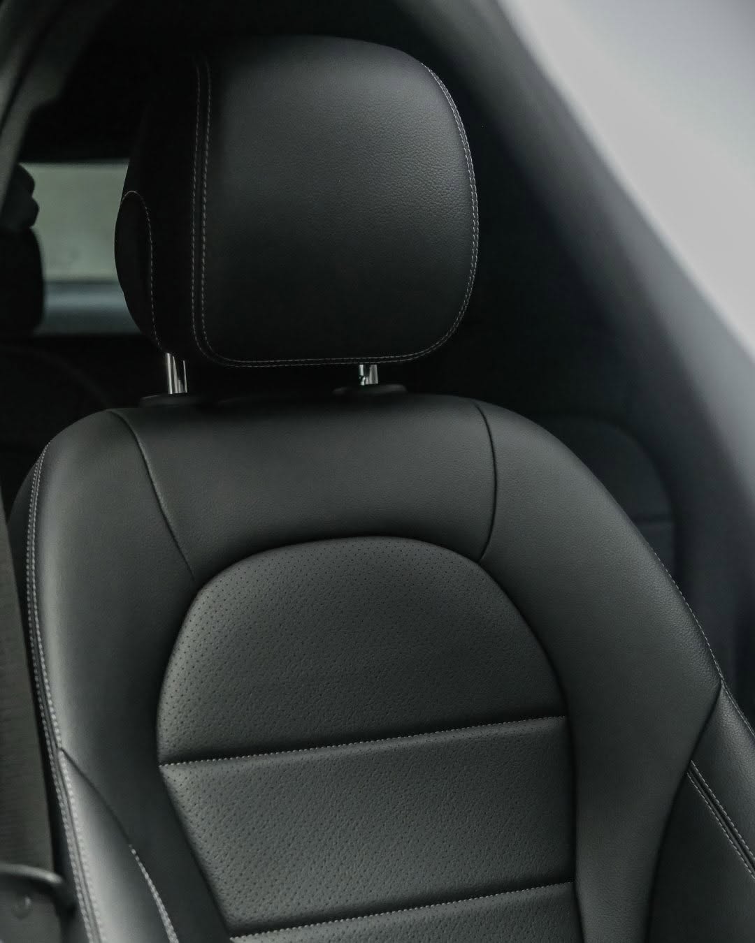 MERCEDES-BENZ GLC 300 2.0 TB CGI COUPÉ AMG LINE 4MATIC 9G-TRONIC - Imagem 7