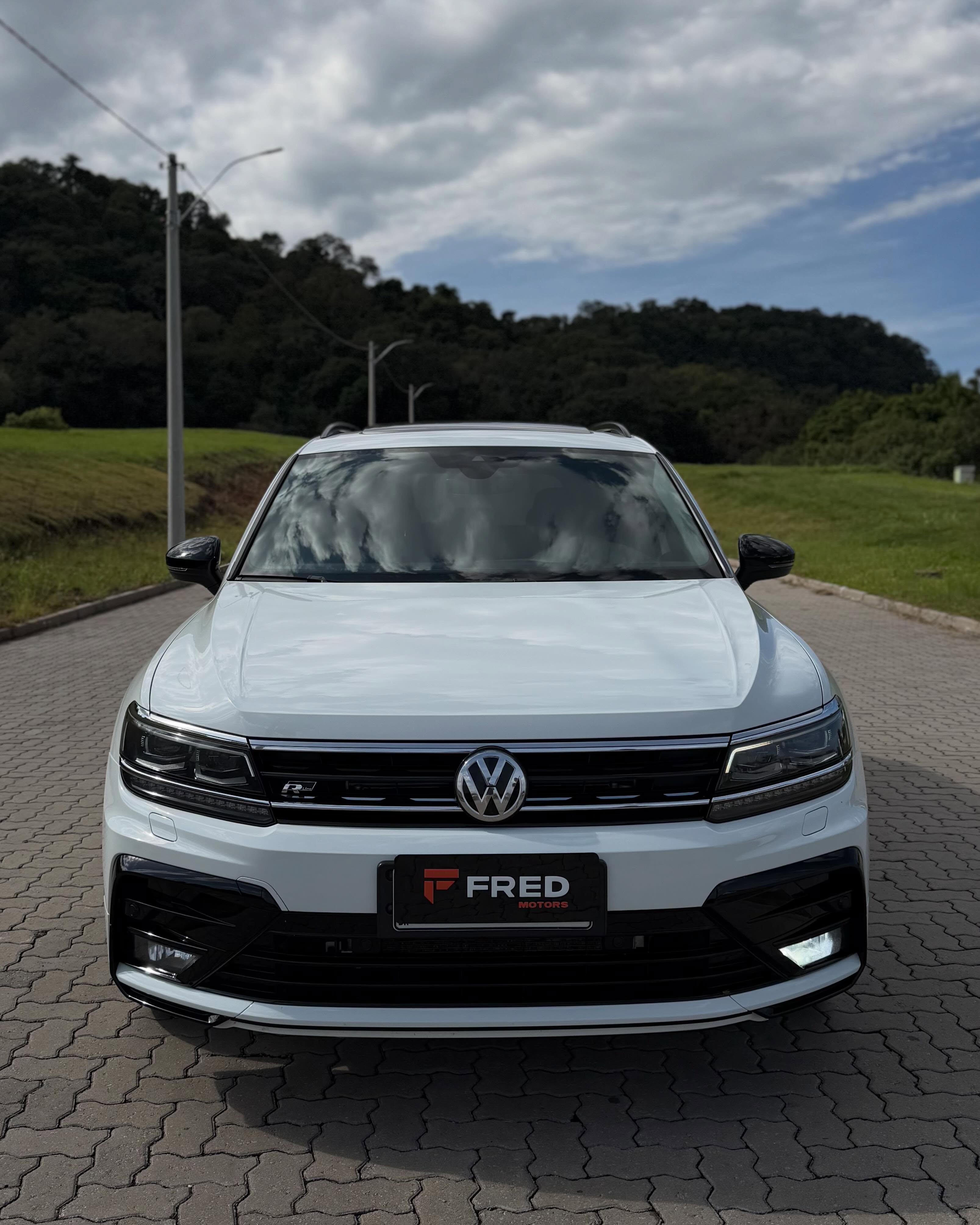 VOLKSWAGEN TIGUAN R-LINE - Imagem 2