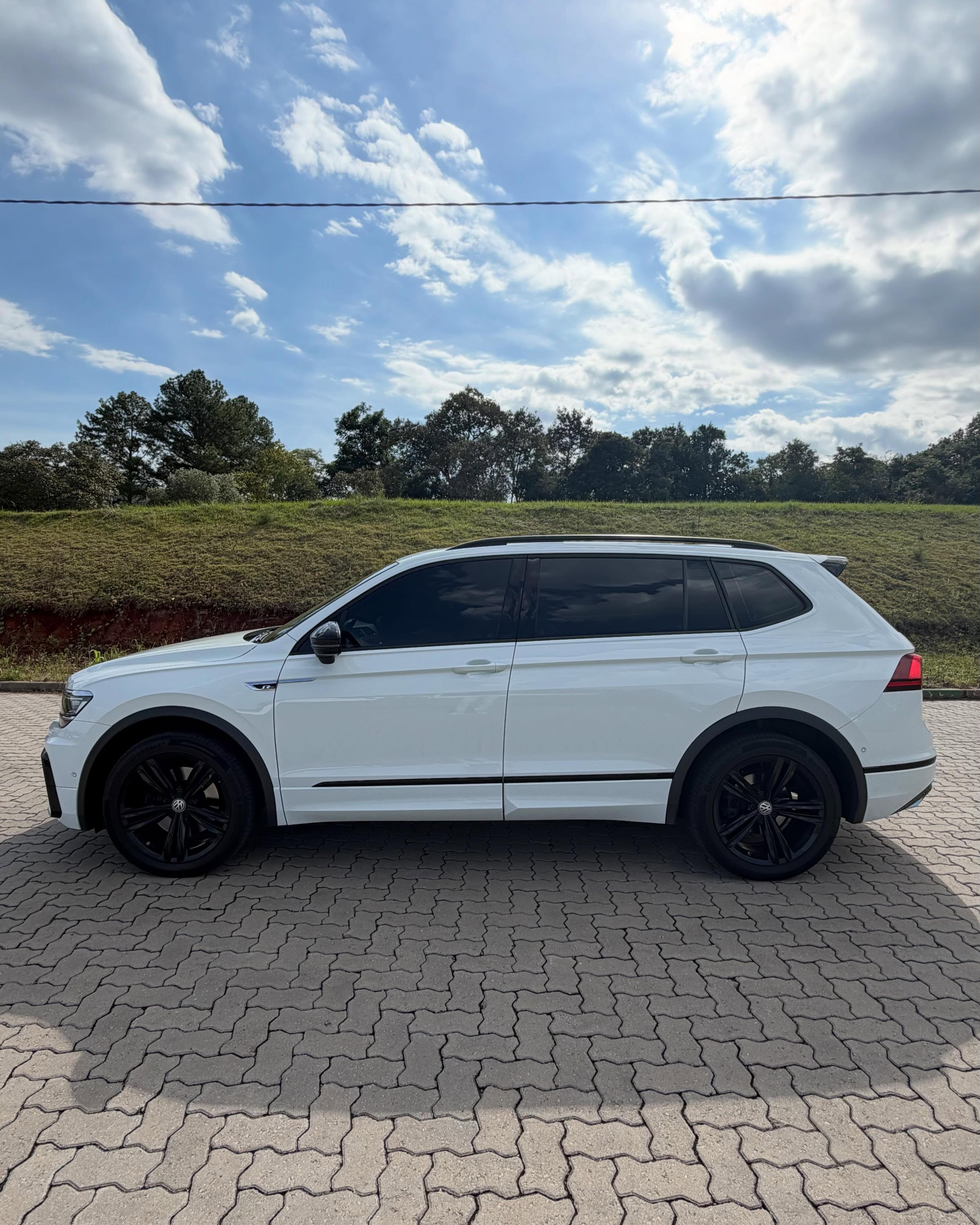 VOLKSWAGEN TIGUAN R-LINE - Imagem 3